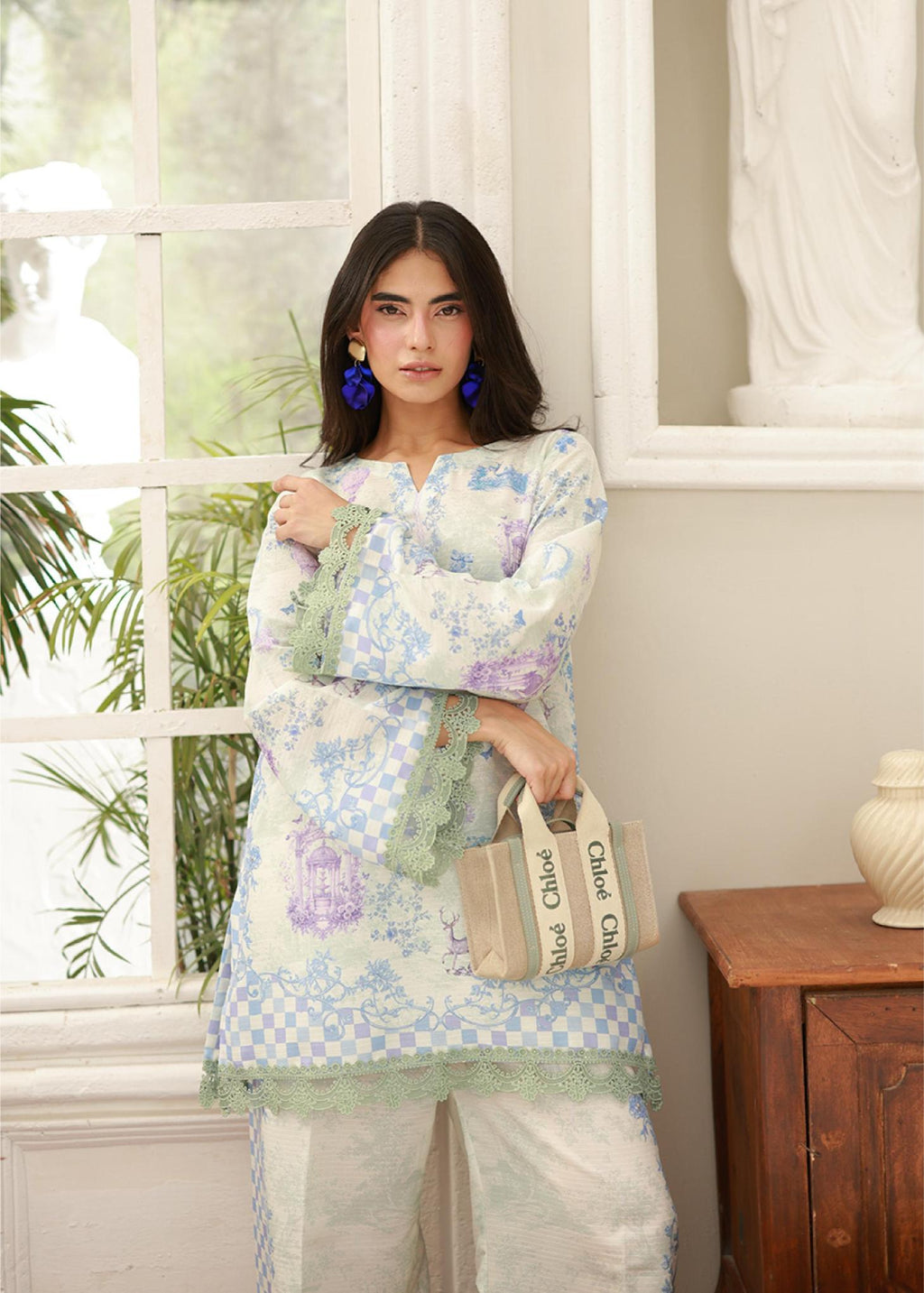 Toile Trouble